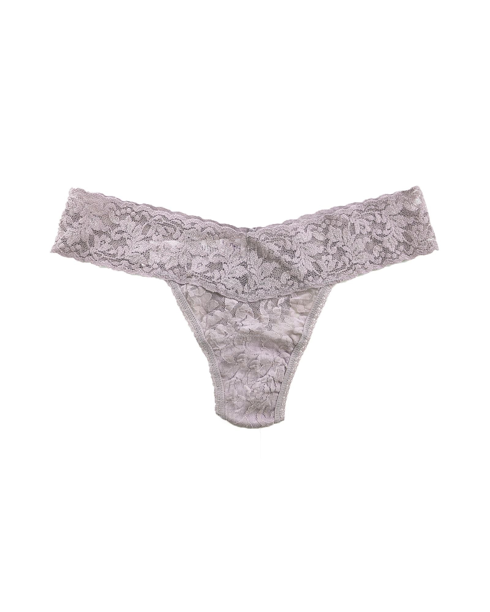 Hanky Panky Signature Lace Low-Rise Thong in pink
