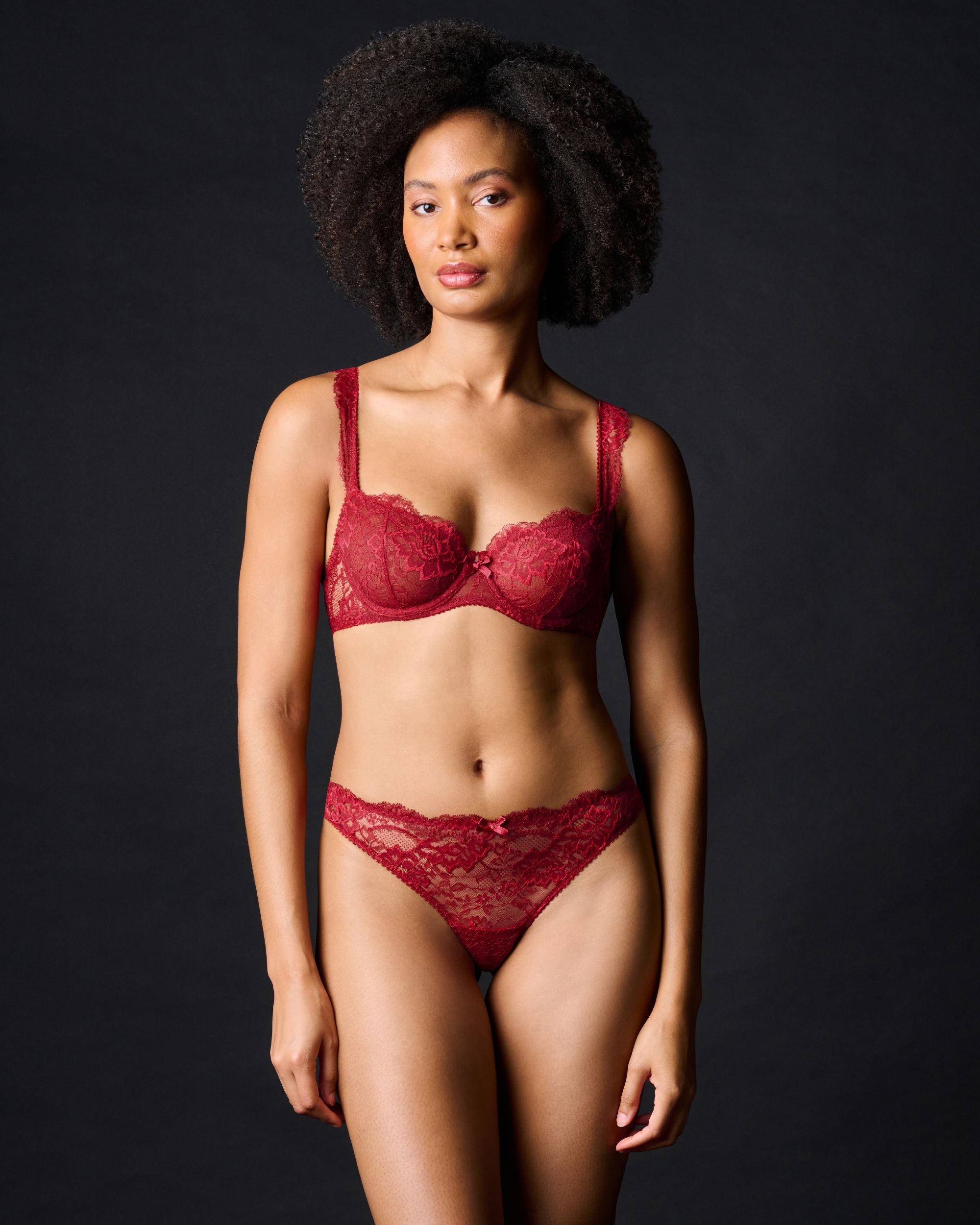 Journelle Isabel Thong in red