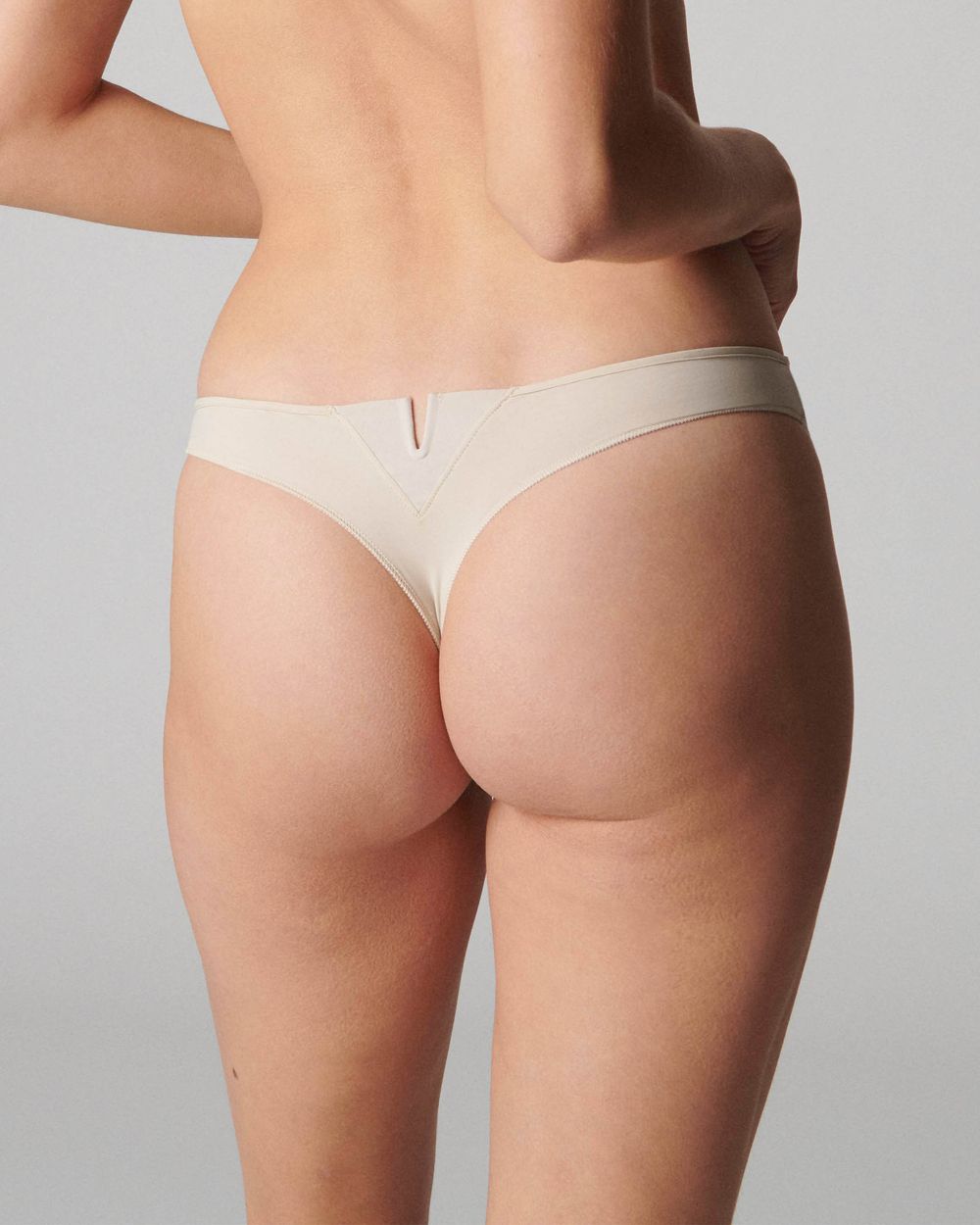 Simone Perele Saga Tattoo Thong in beige