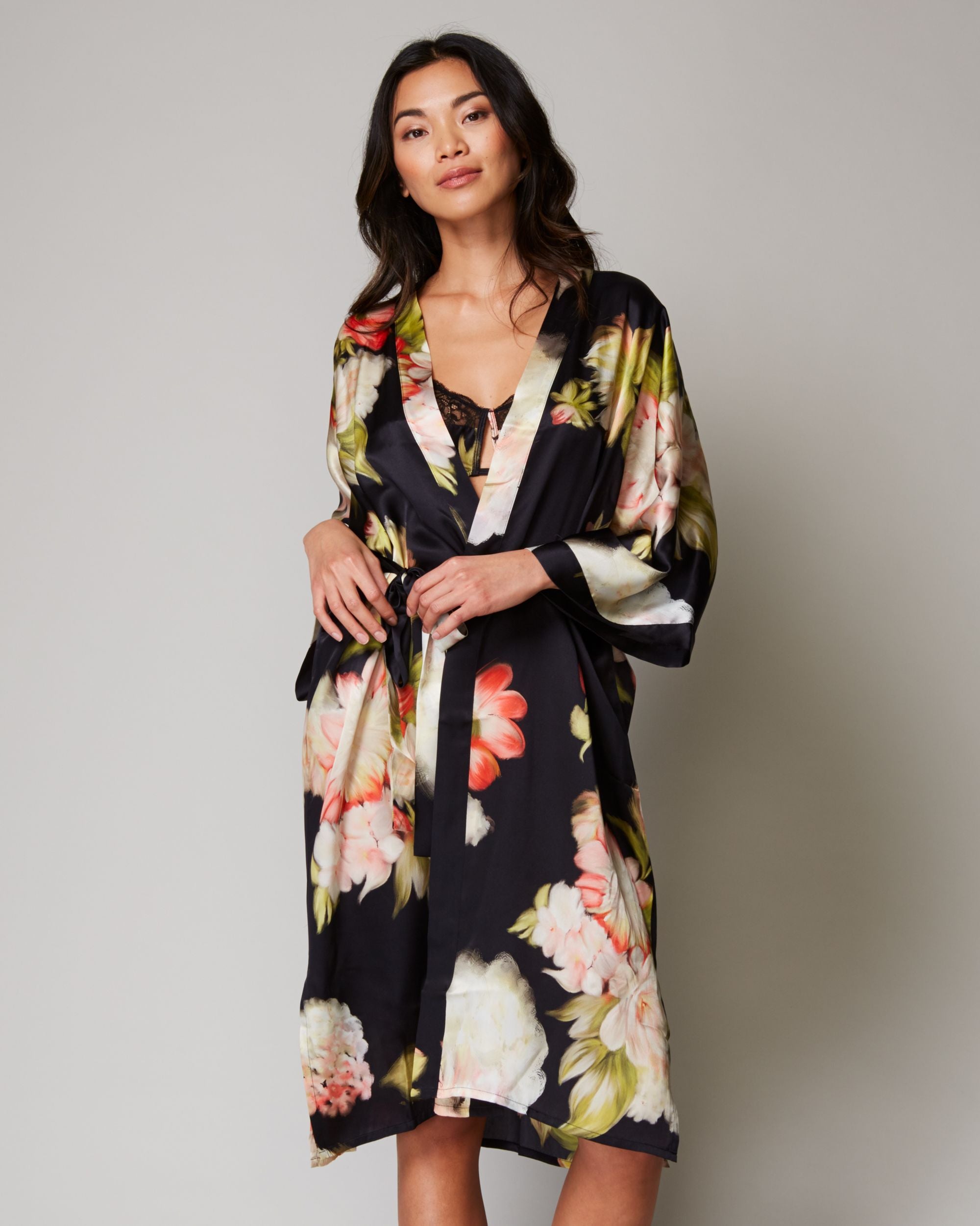 Samantha Chang Silk Classic Kimono in green