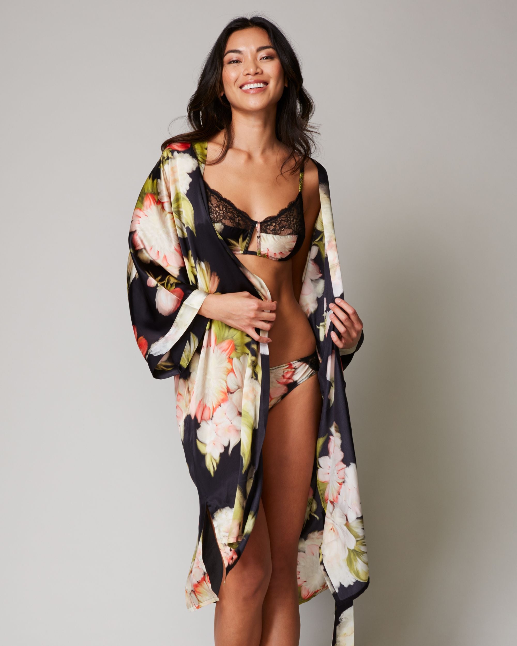 Samantha Chang Silk Classic Kimono in green