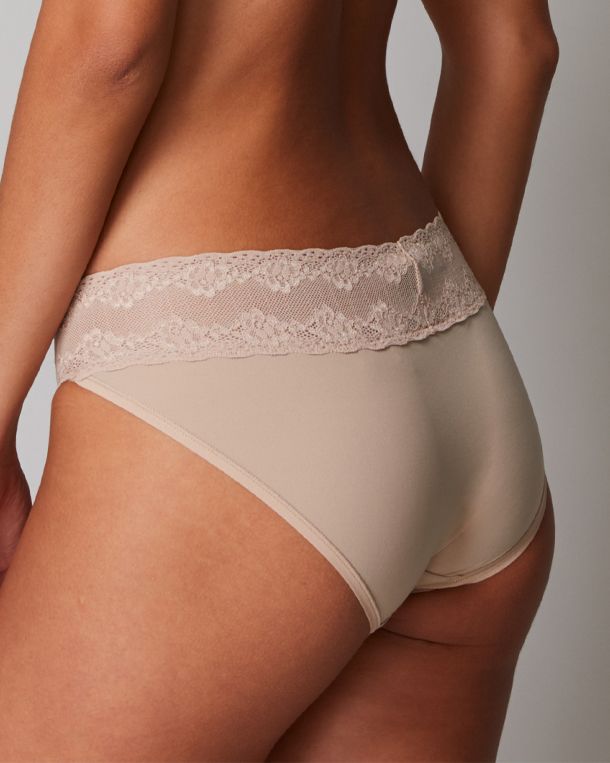 Natori Bliss Perfection V-kini in beige