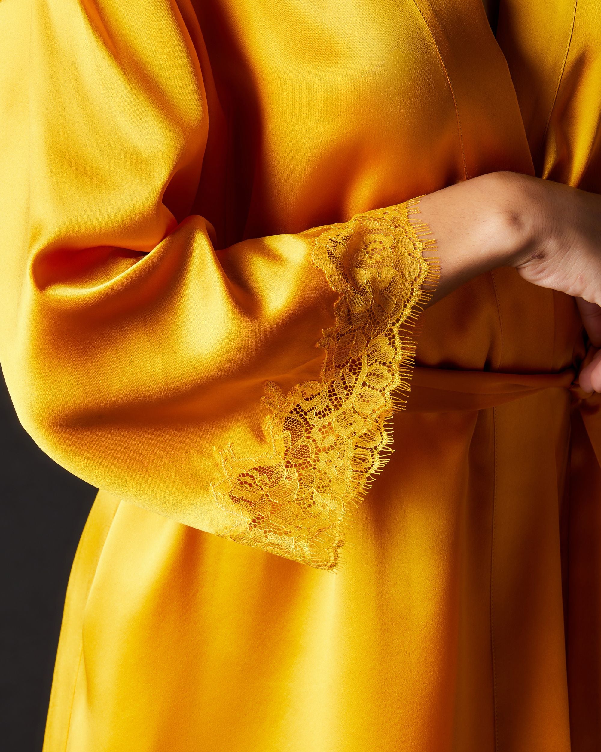 Journelle Charlotte Short Robe in yellow