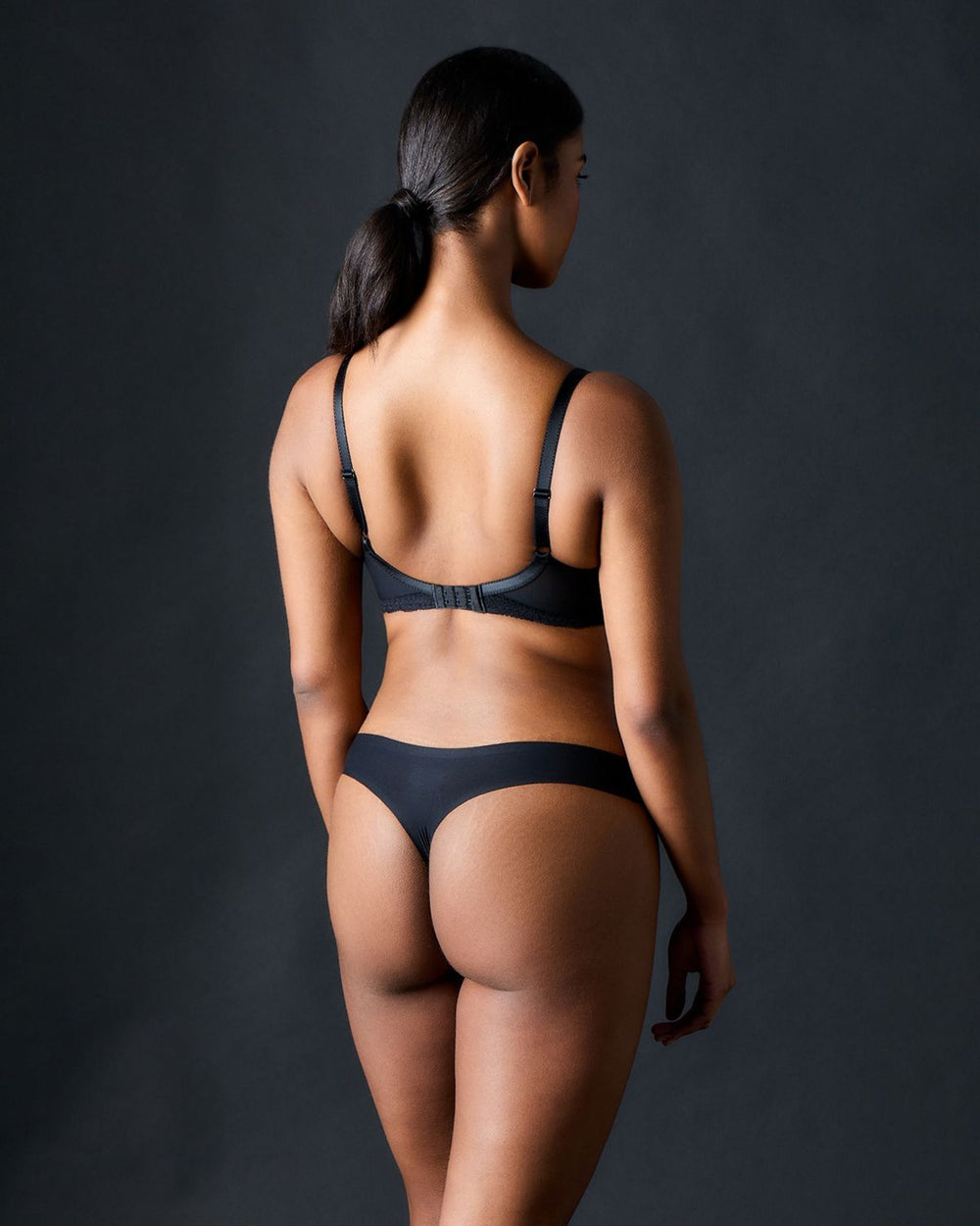 Chantelle Soft Stretch Seamless Thong in black