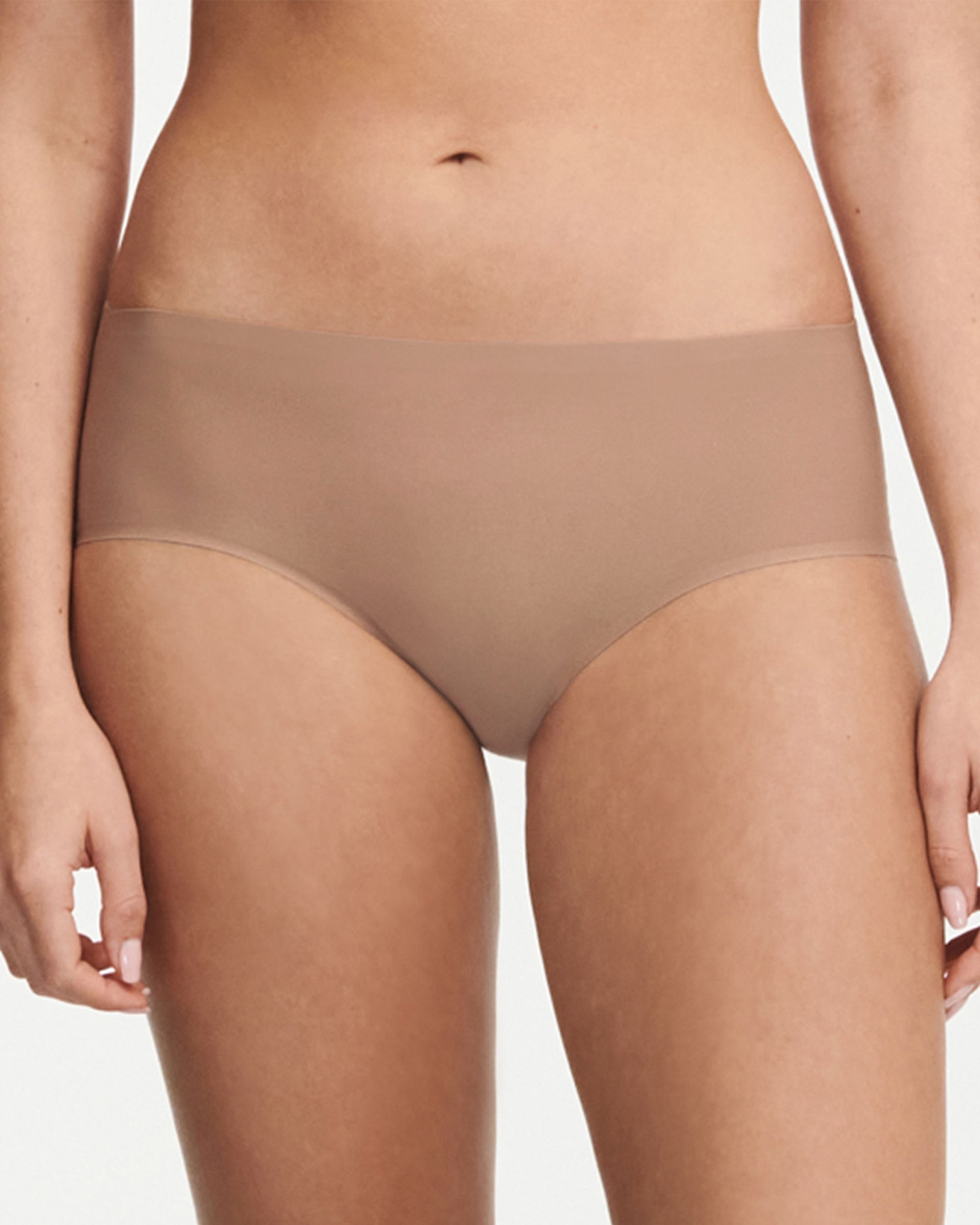 Chantelle Soft Stretch Hipster in brown