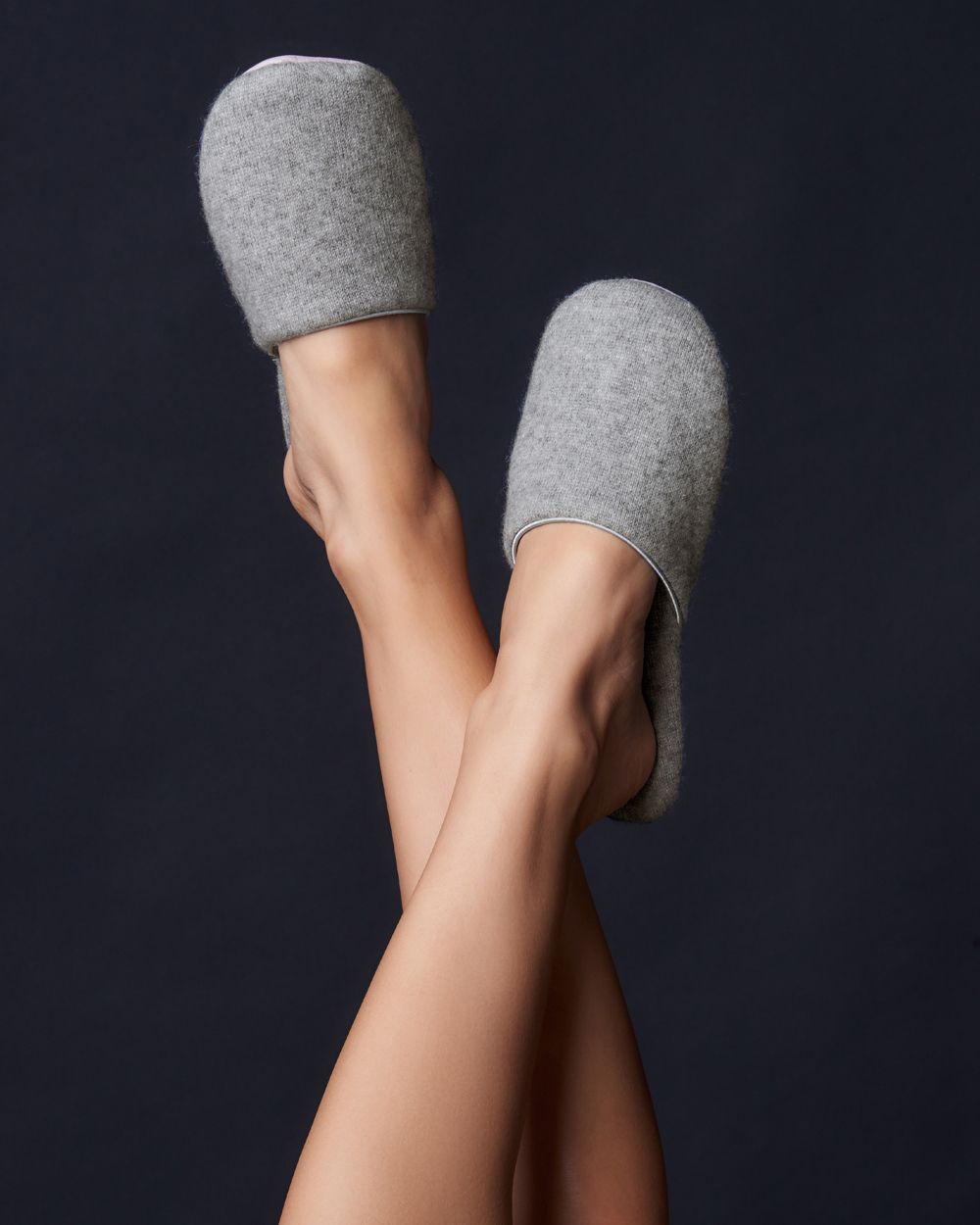Arlotta Classic Cashmere Slide in gray