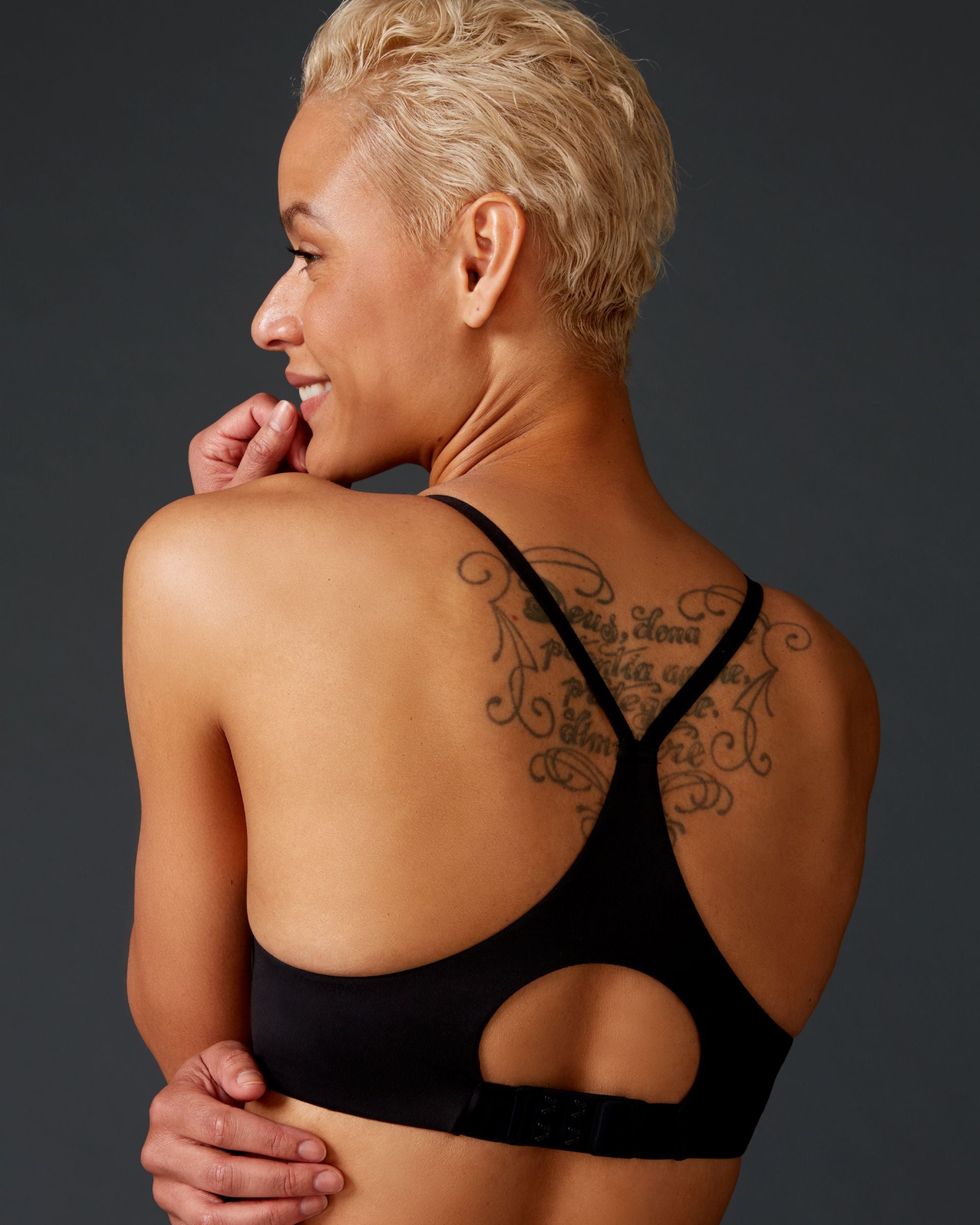 Natori Euphoria Front Close Contour Underwire Bra in black