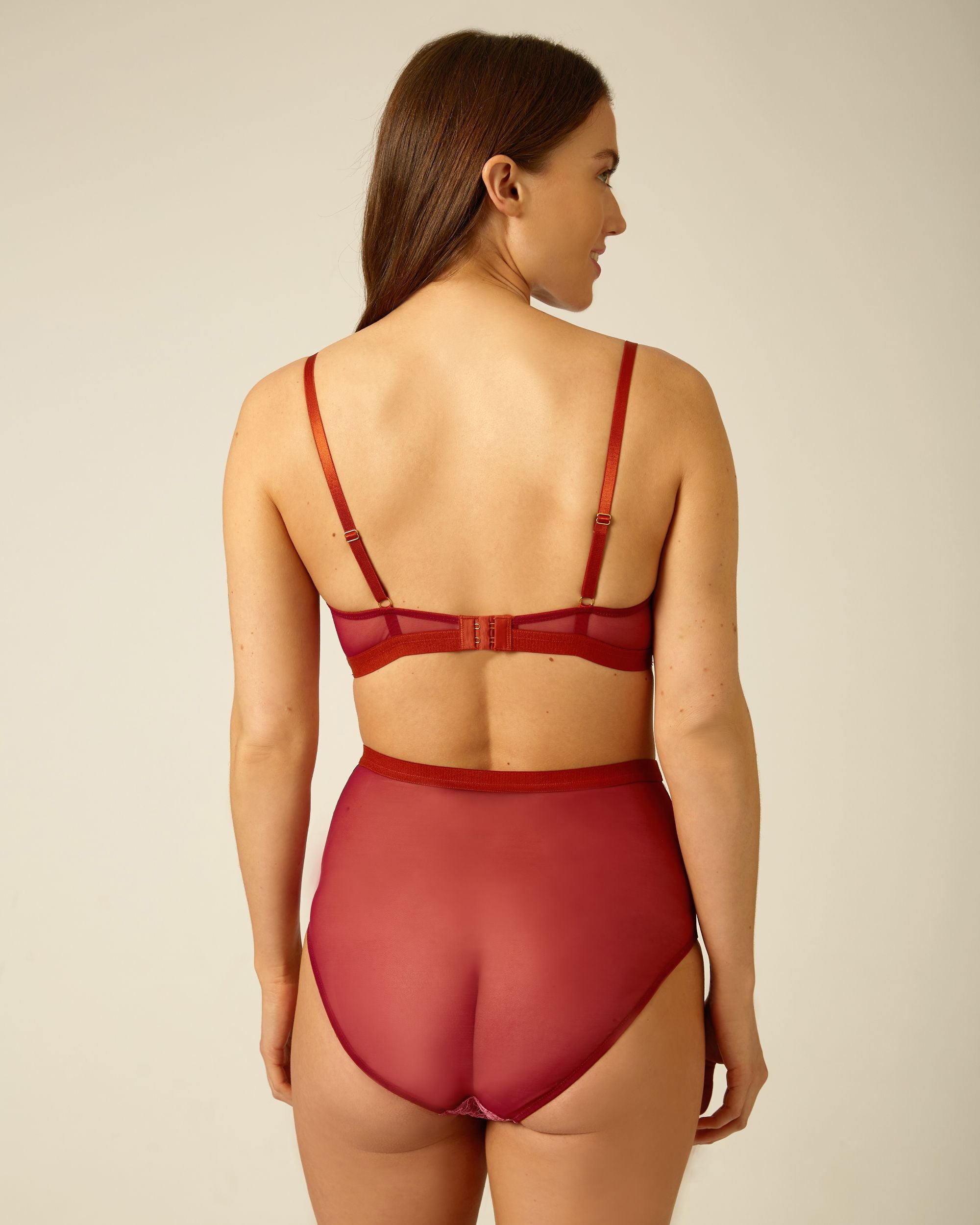 Dora Larsen Ana Non-Padded Underwire Bra in pink