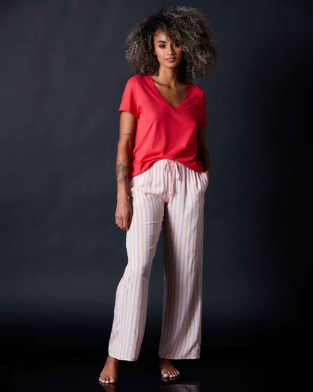 Hanro Short Sleeve V-Neck Shirt in pink