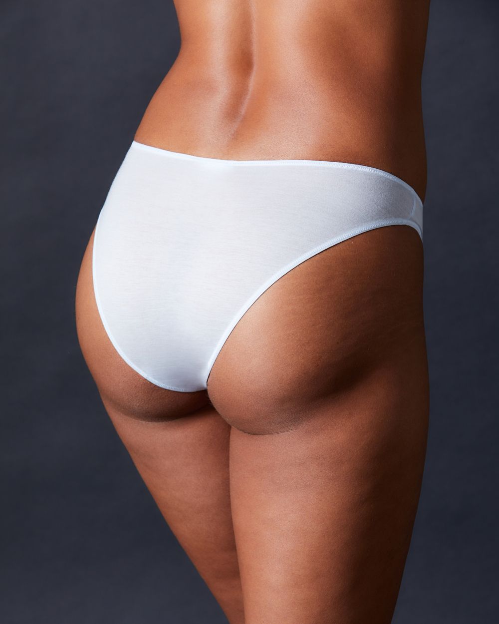 Hanro Ultralight Bikini in blue