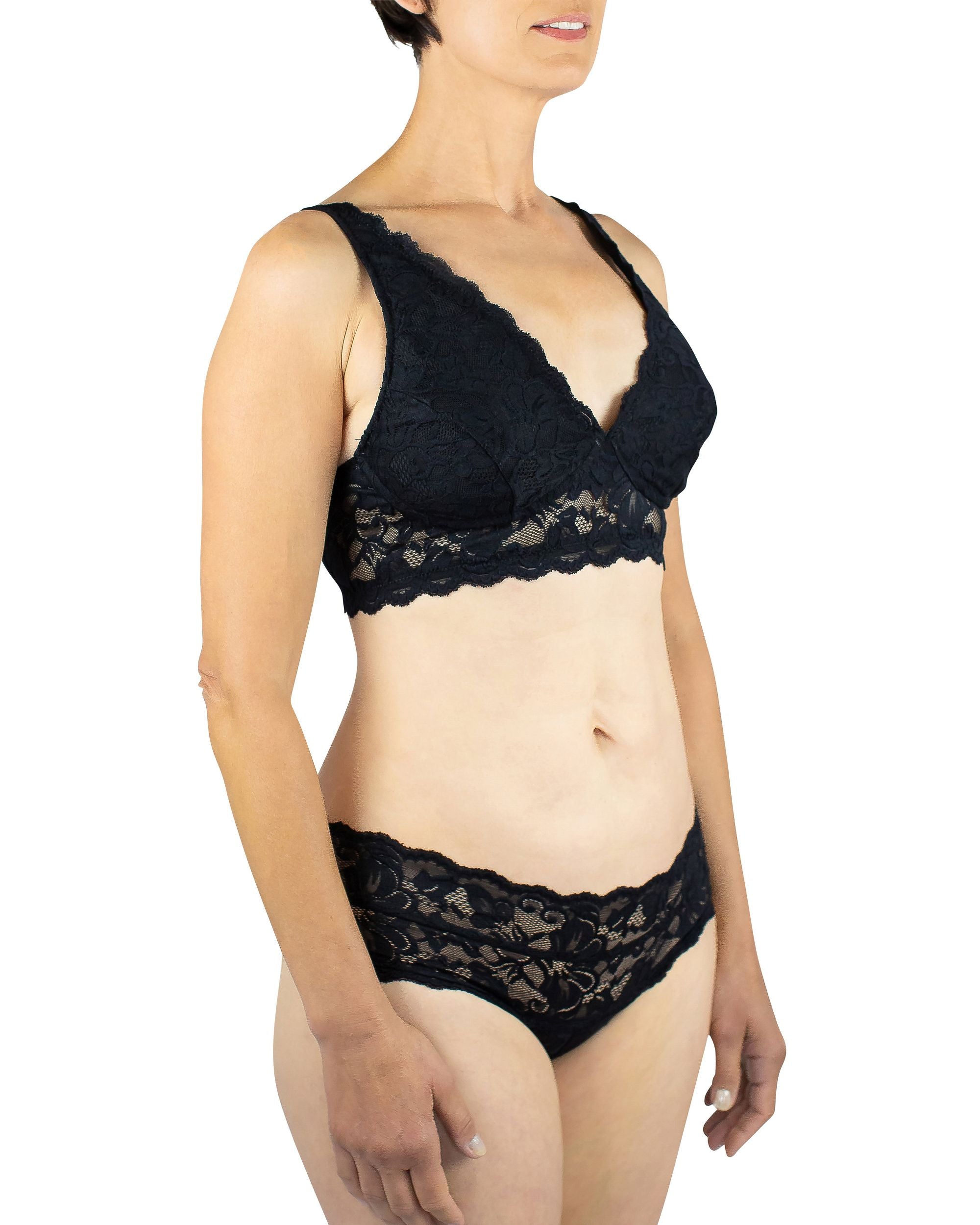 Everviolet Vela Pocketed Bra in black