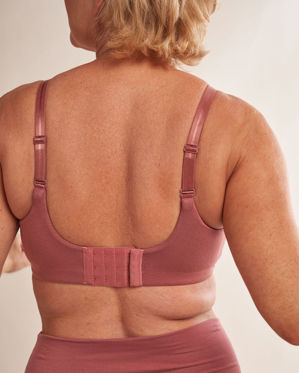 Monica Pocketed Full Coverage Bralette in pink - detail | AnaOno