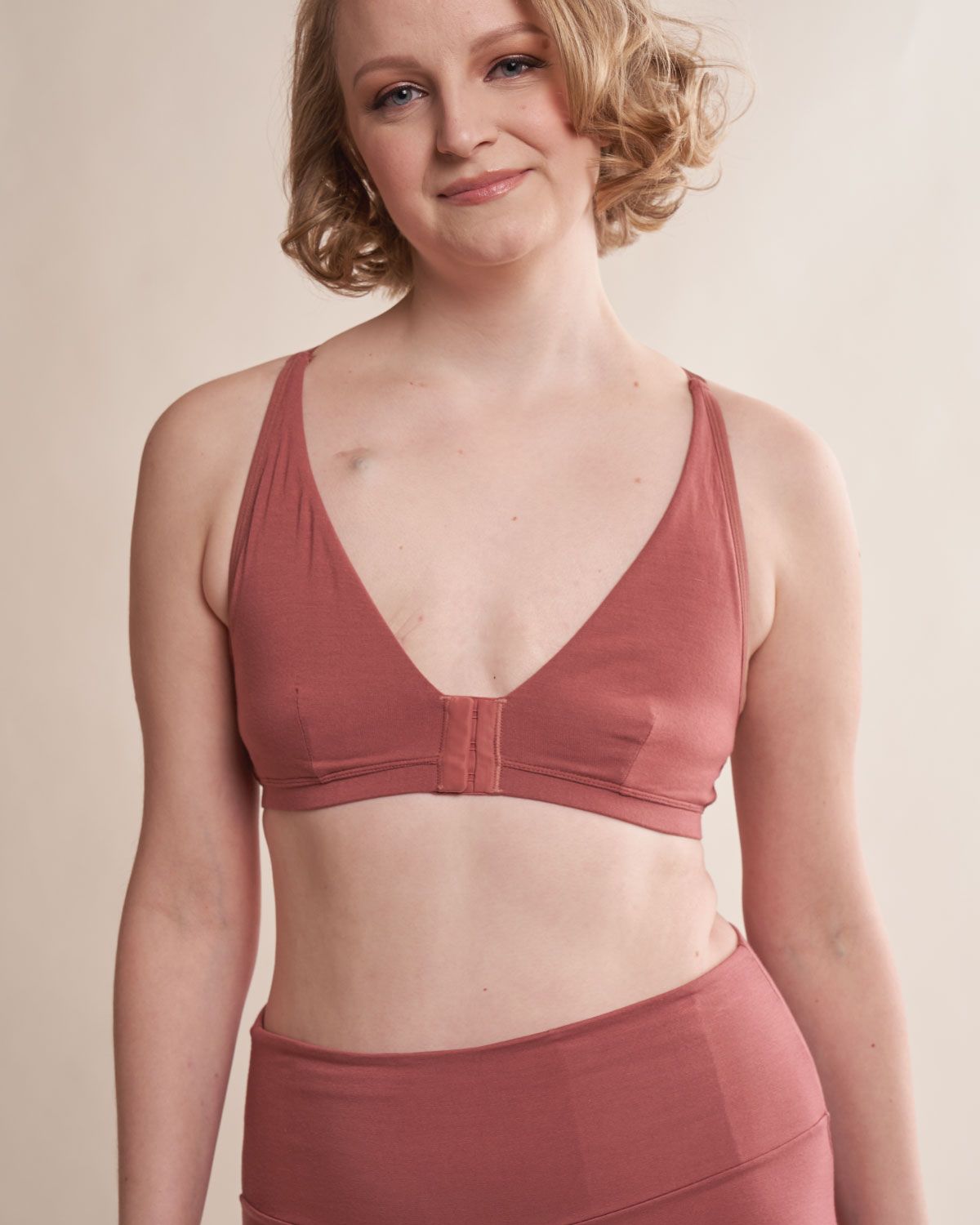 AnaOno Melissa Pocketed Racerback Bra in pink