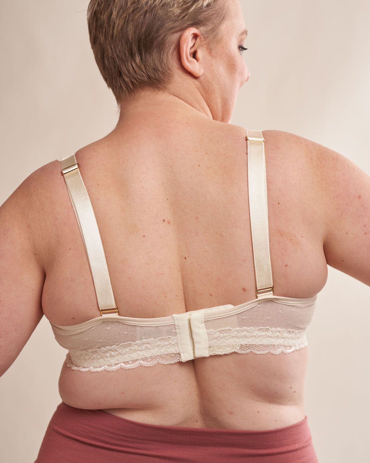 AnaOno Susan Pocketed Lace Wrap Front Bra in white