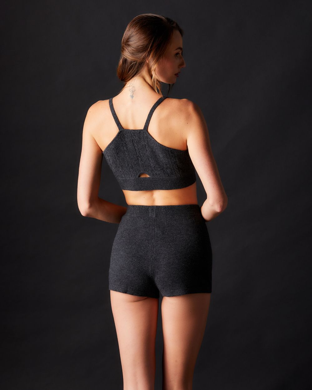 Else Cashmere Shorts in black