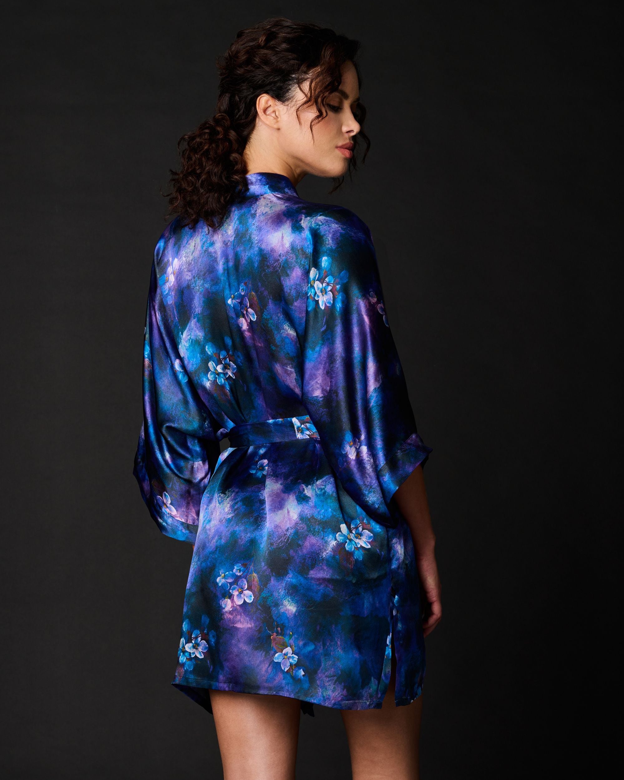 Samantha Chang Silk Classic Short Kimono in purple