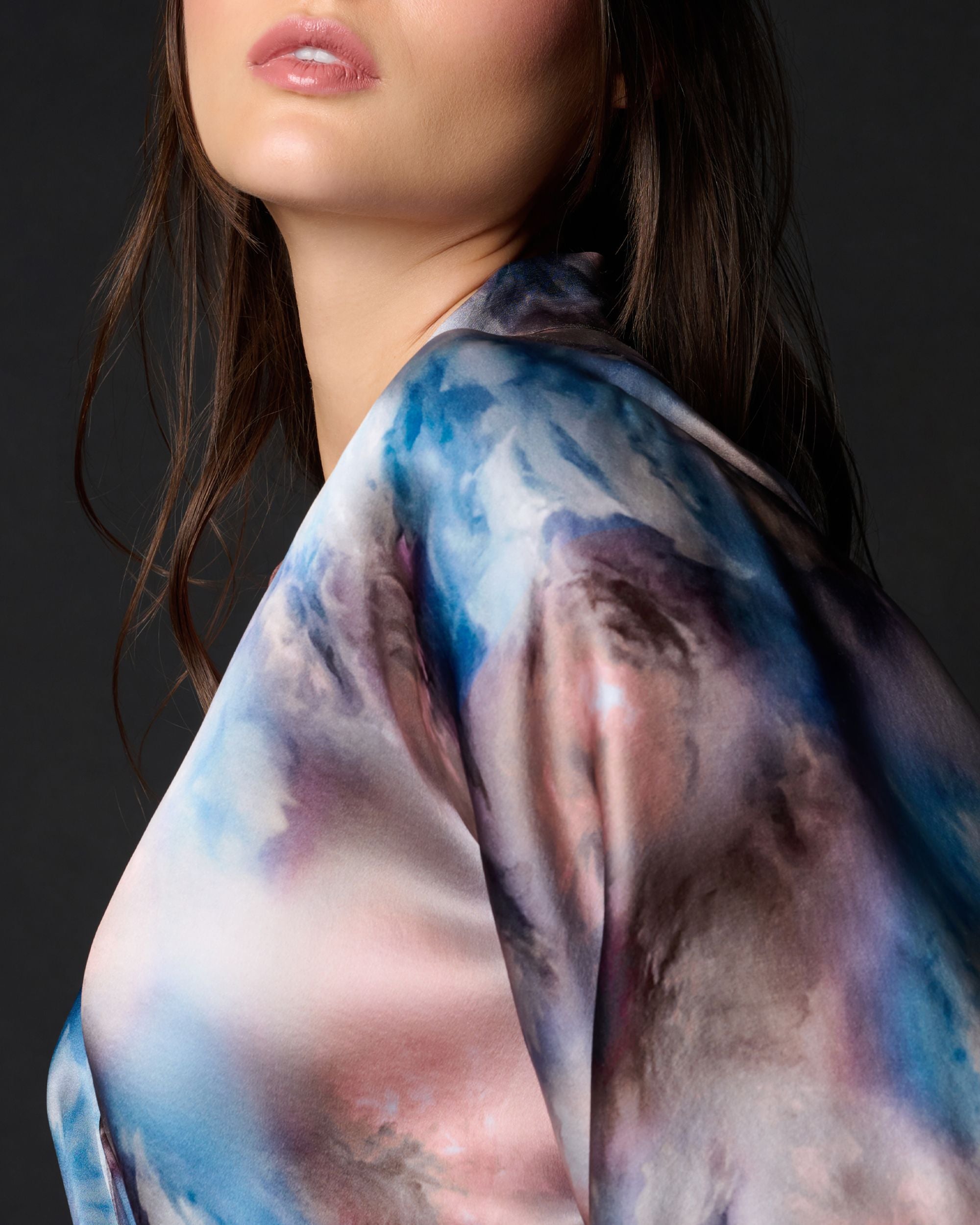 Samantha Chang Silk Classic Short Kimono in pink