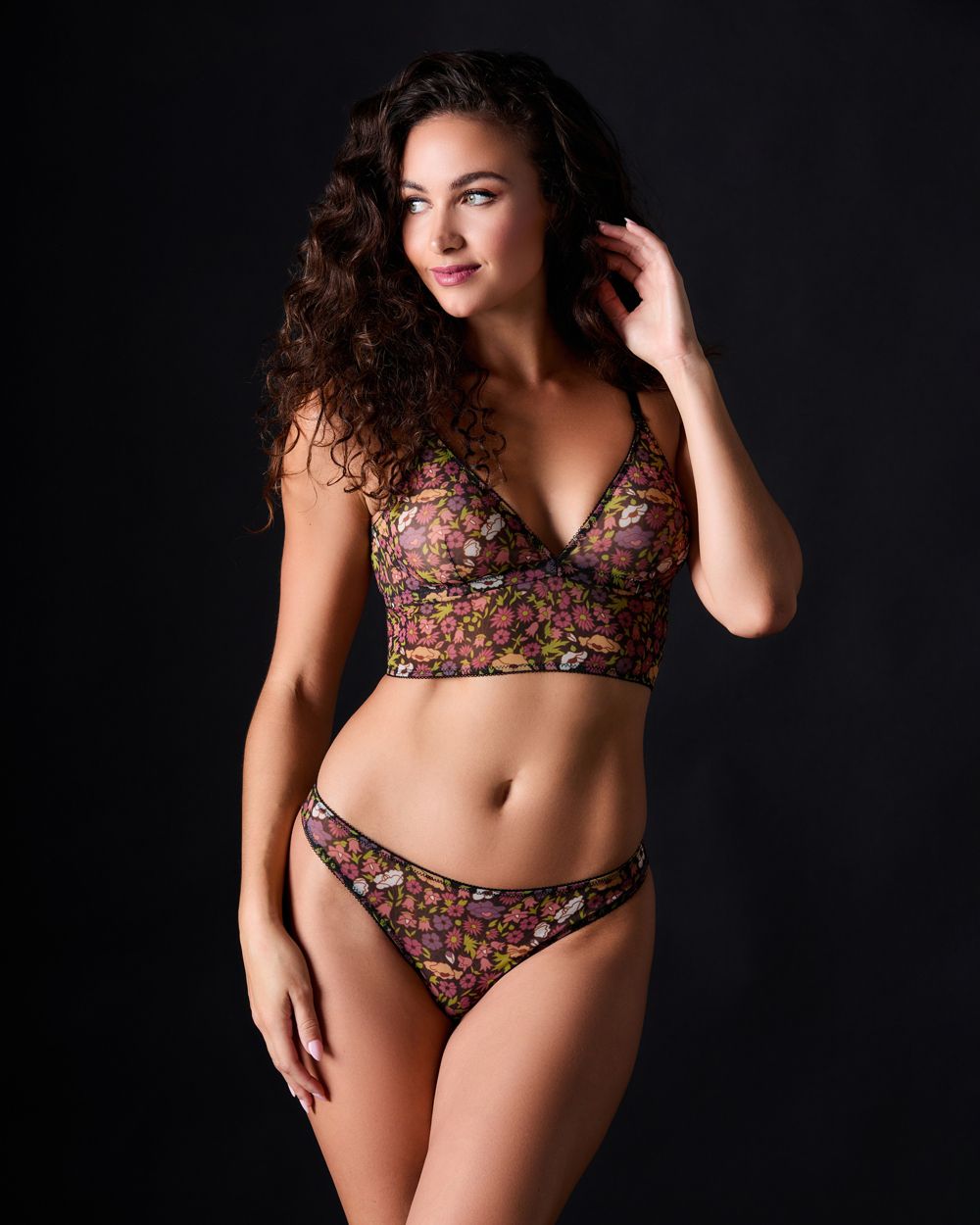 Underprotection Rania String Thong in black