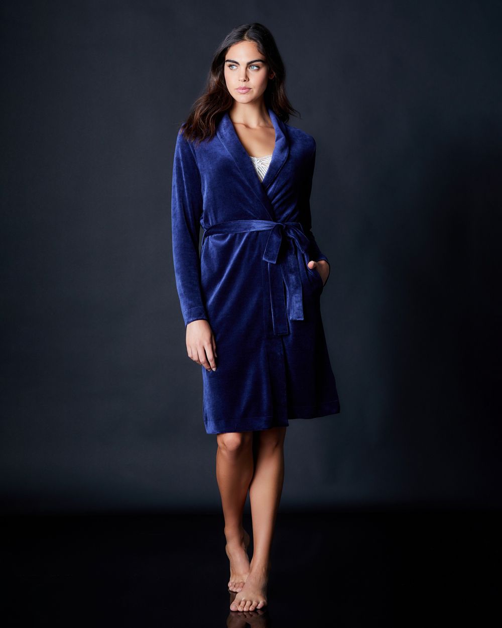 Hanro Favourite Velvet Robe in blue