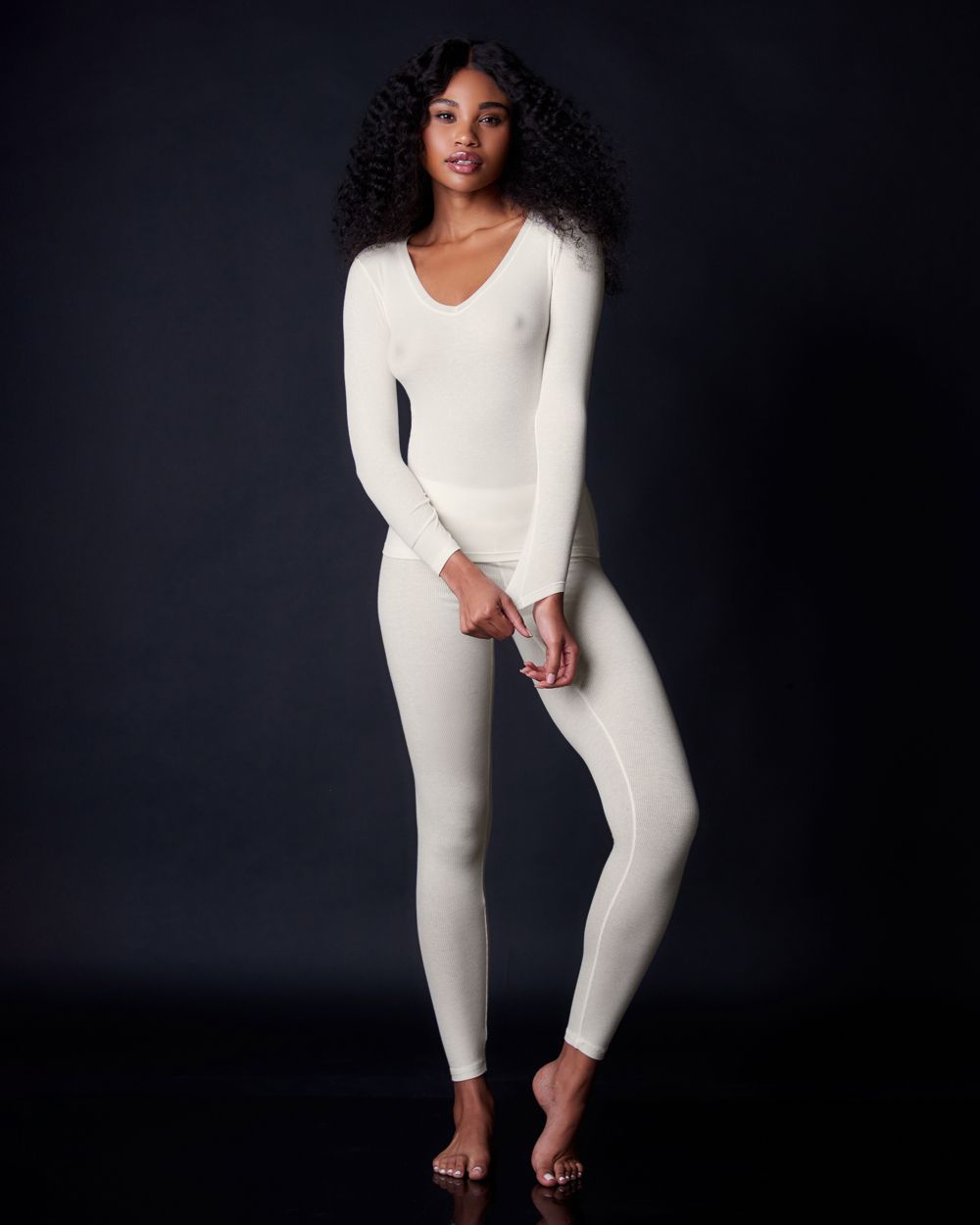 Collezione Privata Fine Rib V Neck Long Sleeve in white