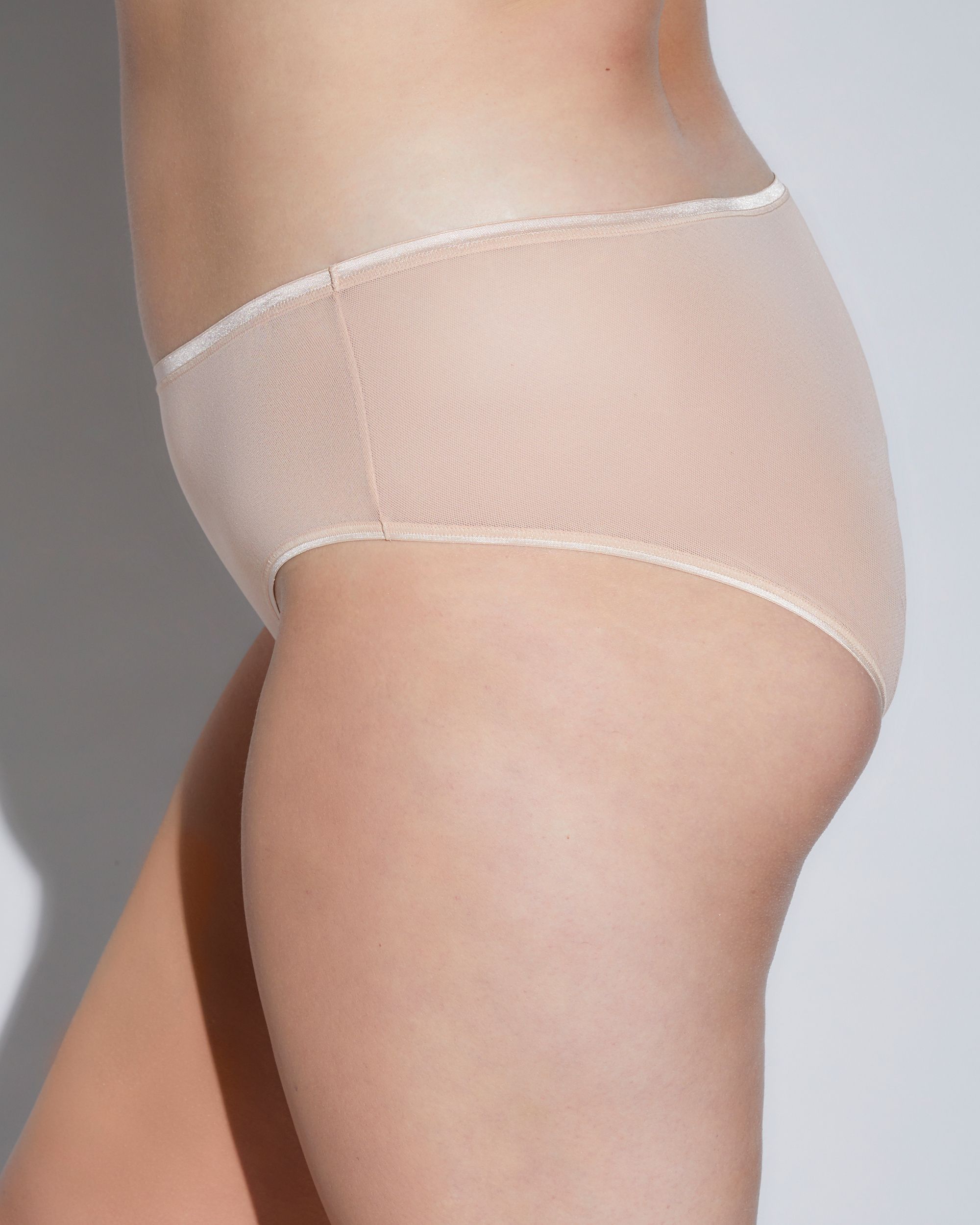 Cosabella Soire Confidence Extended Boyleg in beige