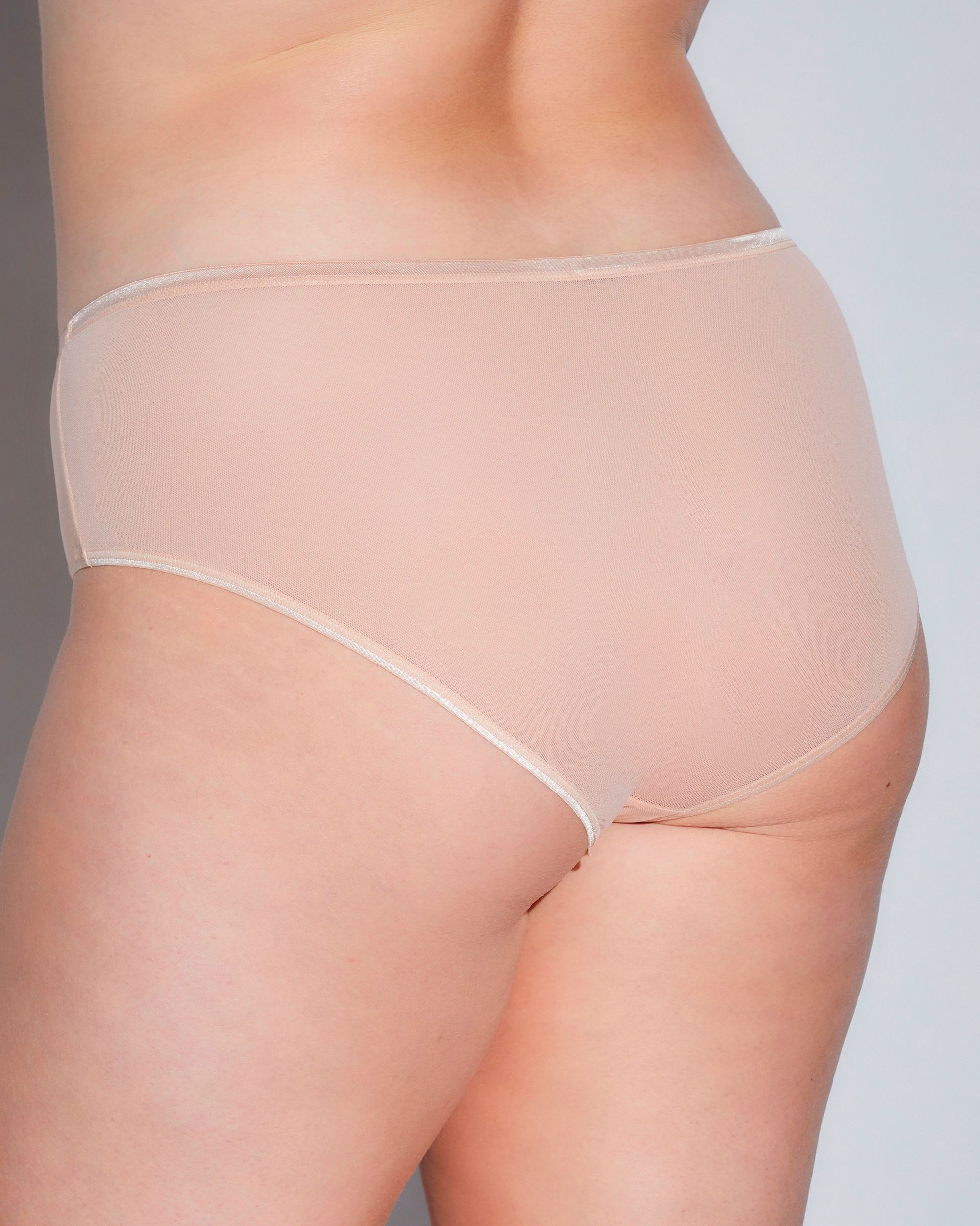 Cosabella Soire Confidence Extended Boyleg in beige