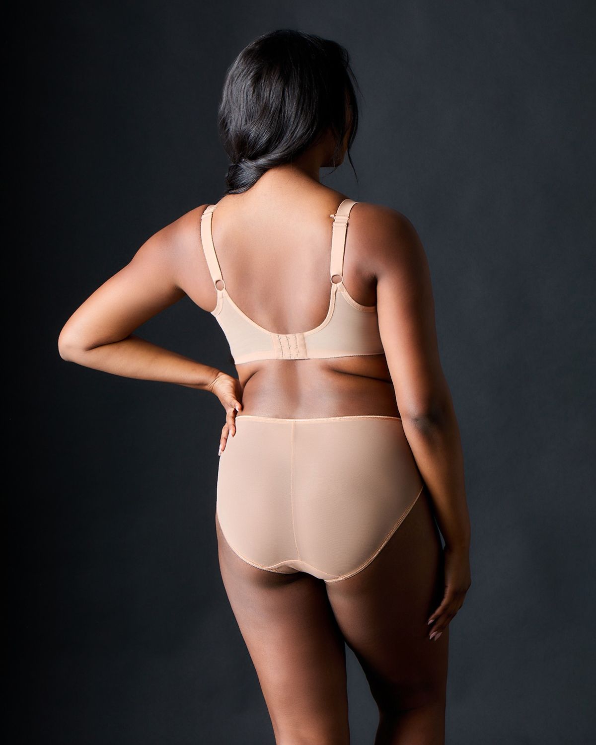 Elomi Matilda Underwire Plunge Bra in beige