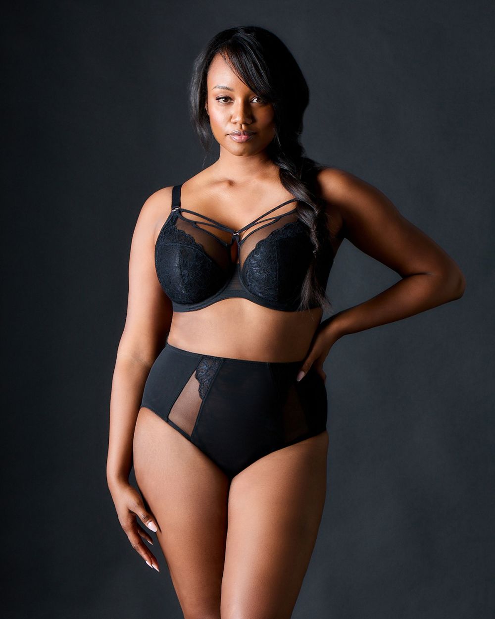 Elomi Brianna Underwire Plunge Bra in black