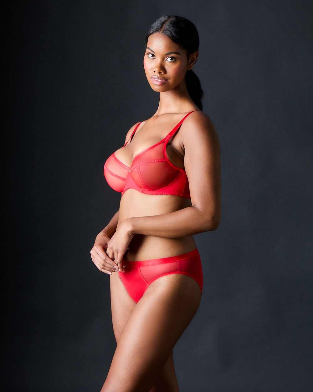 Freya Snapshot Brief in red