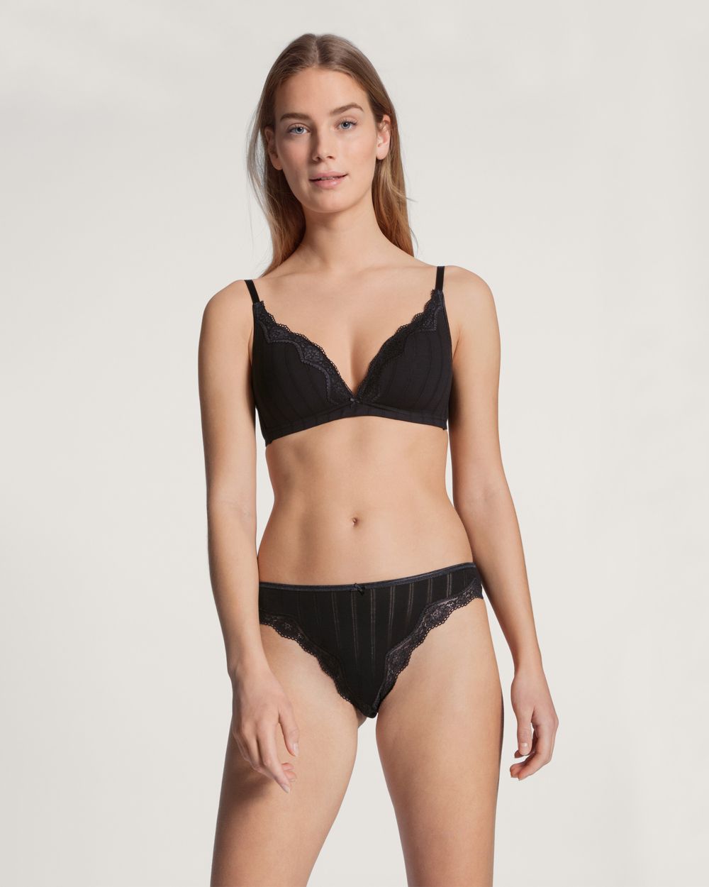 Calida Etude Tujours Padded Bra in black