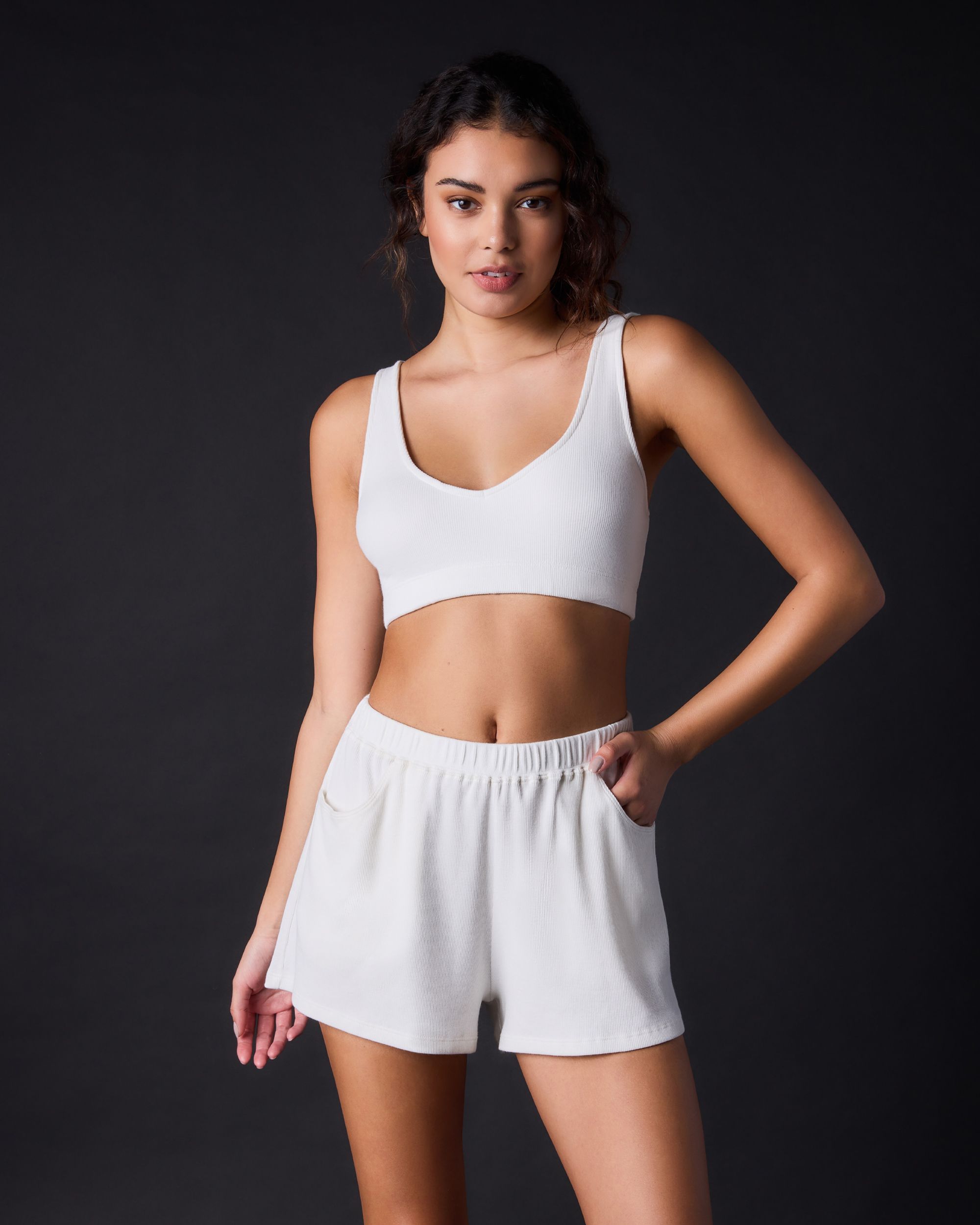 Journelle Kaia Short in white