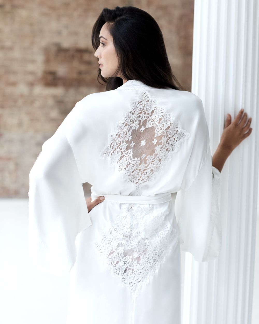 Shell Belle Alice Long Kimono in white