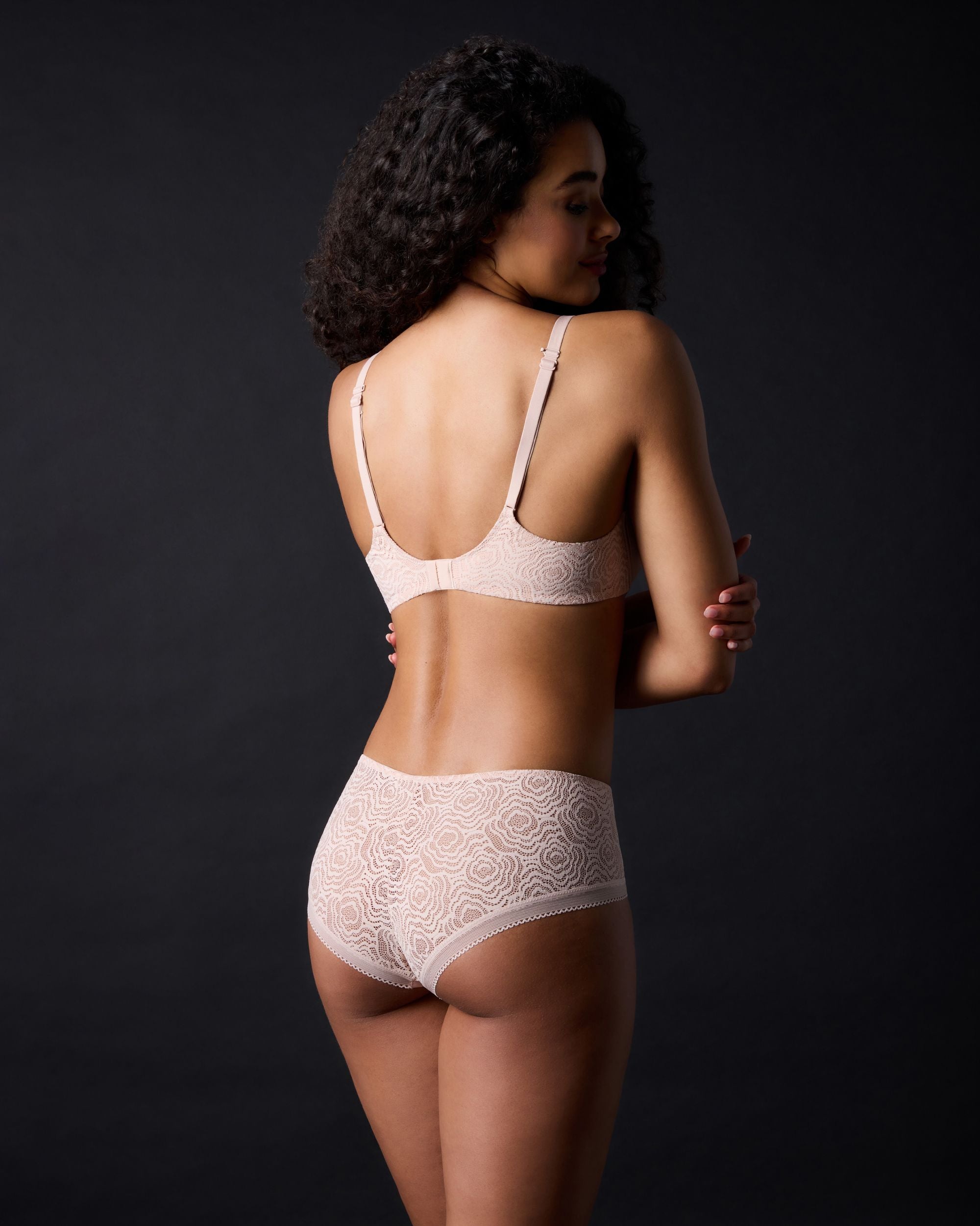 Chantelle C Jolie Memory Foam T-Shirt Bra in pink