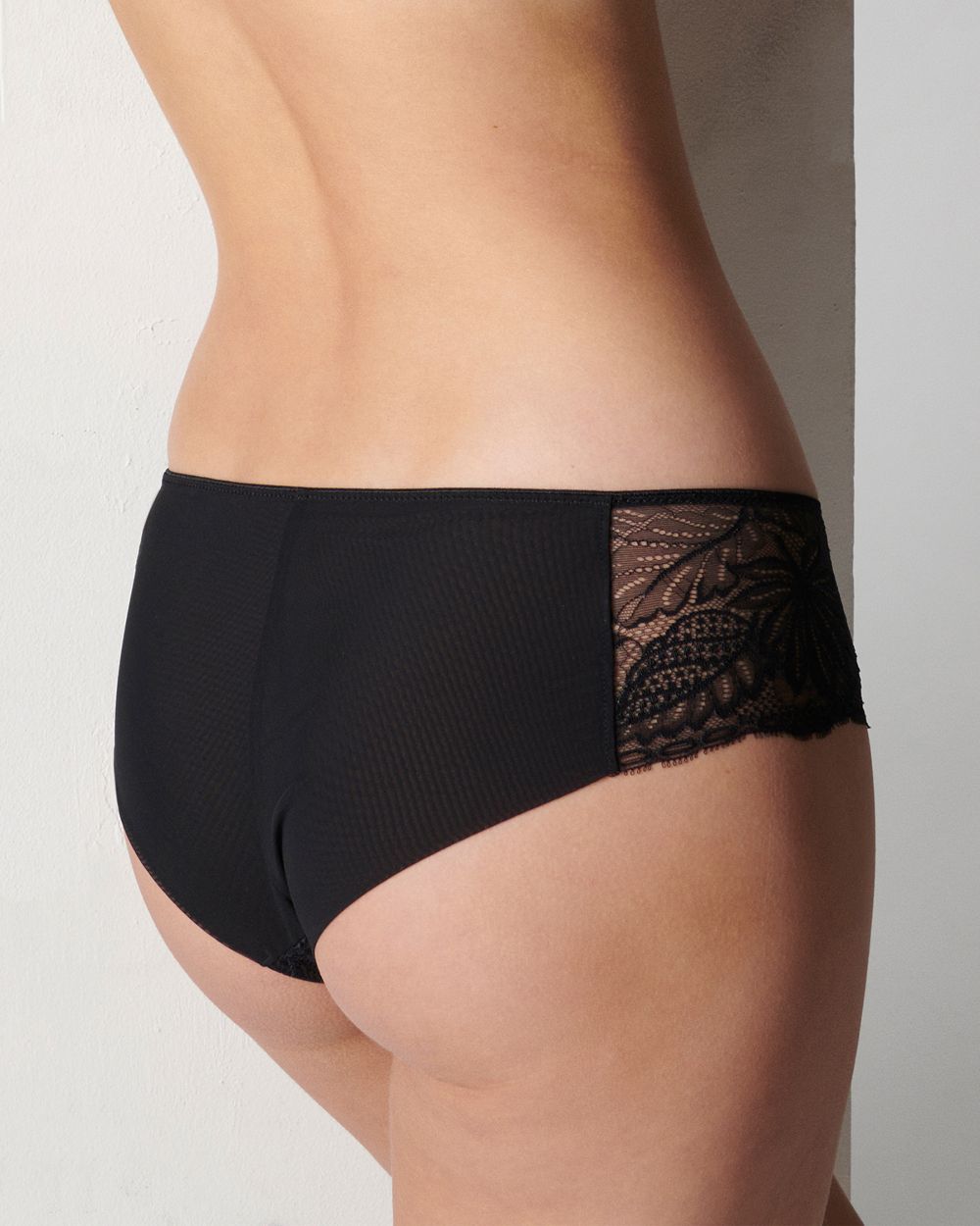 Simone Perele Exotica Shorty in black
