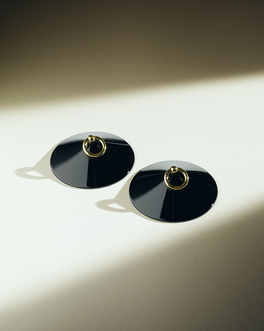 Bordelle O Enamel Nipplets in black