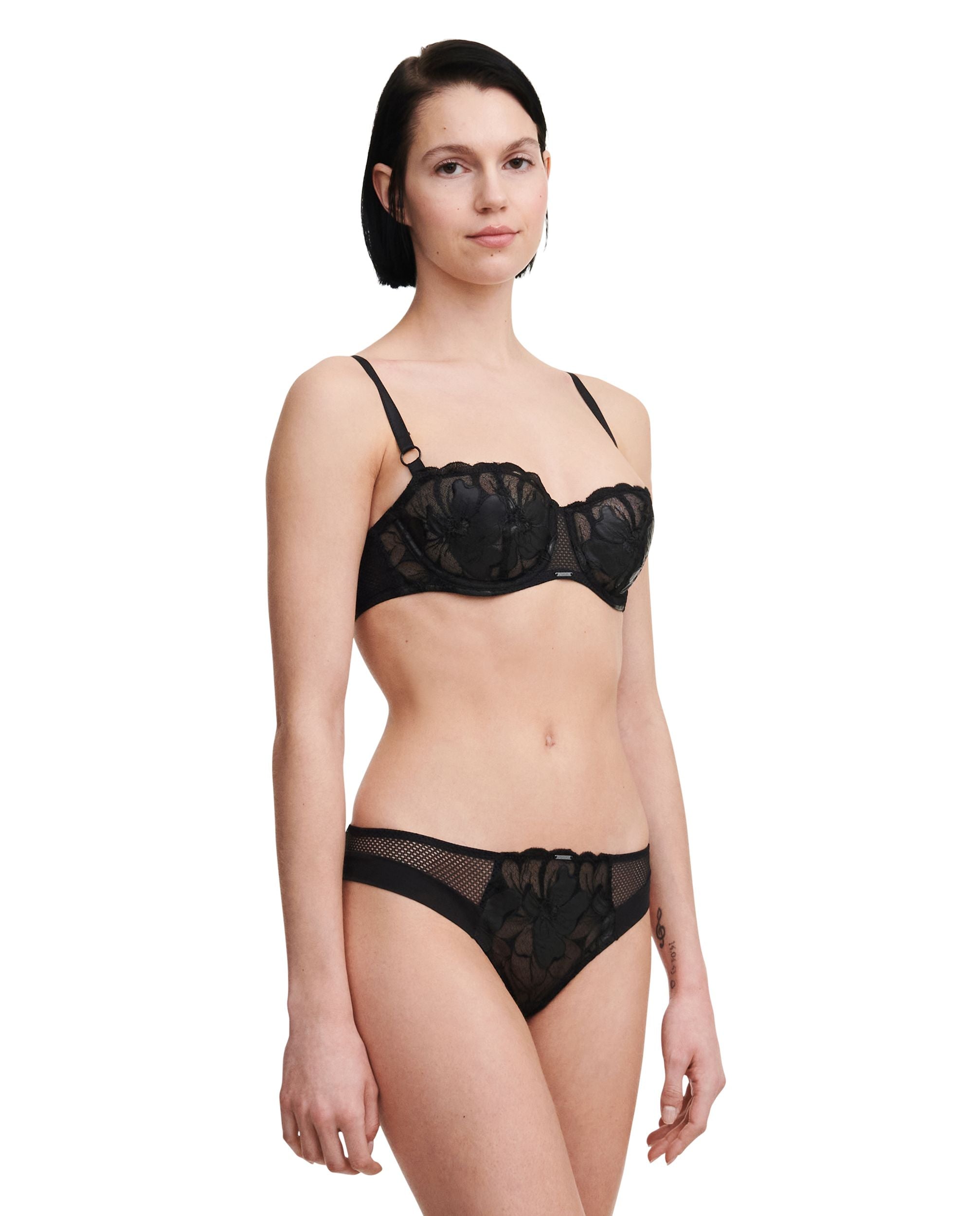 Chantelle Fleurs Signature Lace Tanga in black