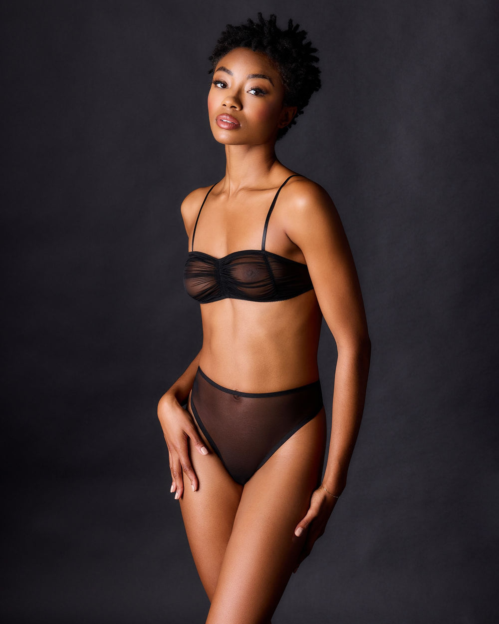 Only Hearts Diamond G in black