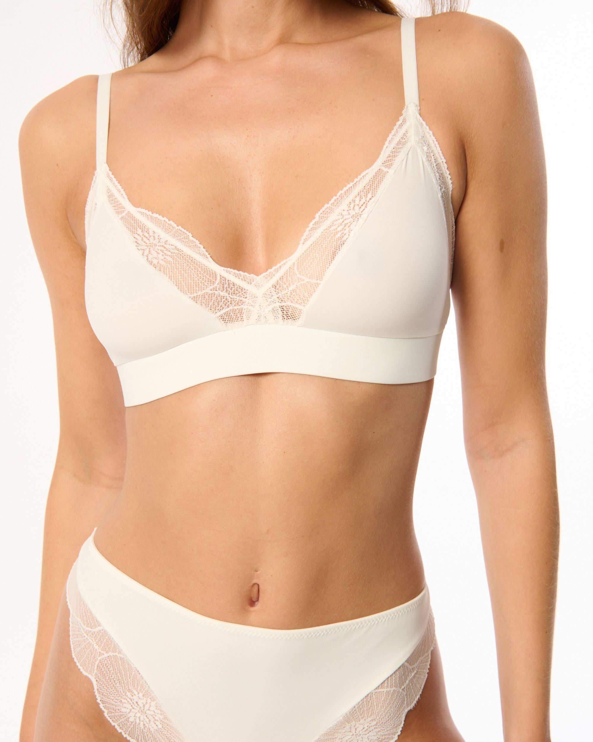 Else Anemone Soft Triangle Bra in white