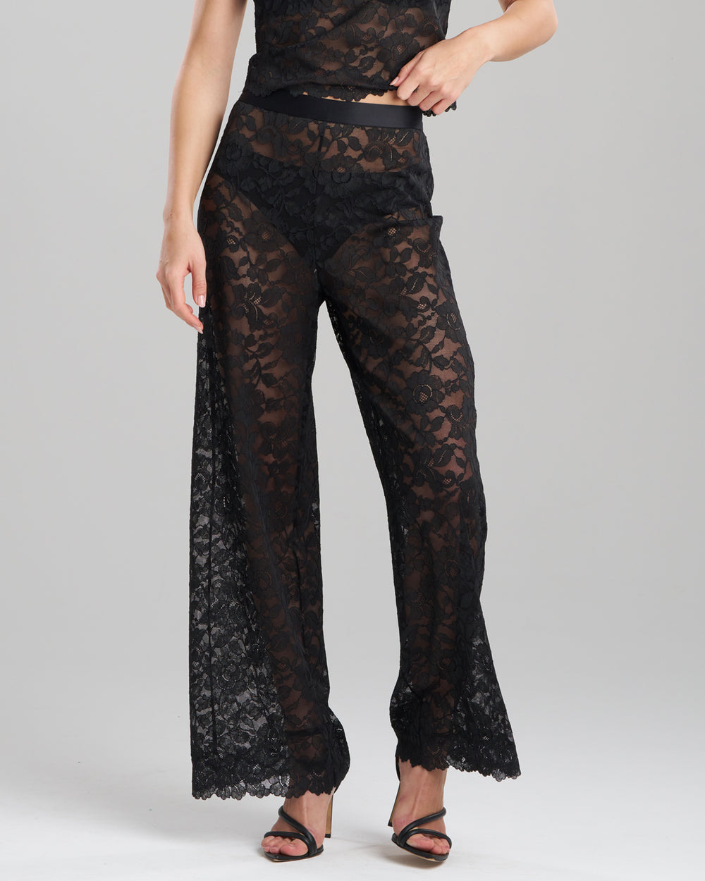 Natori Allover Lace Pant in black