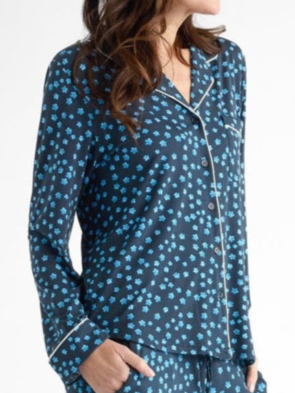 Women's Bamboo Stretch-Knit Long Sleeve Pajama Top (Collective) in blue - lifestyle | Cozy Earth