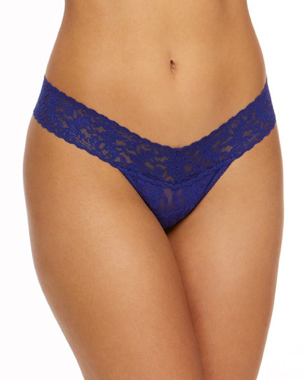 Hanky Panky Signature Lace Low-Rise Thong (Rolled)