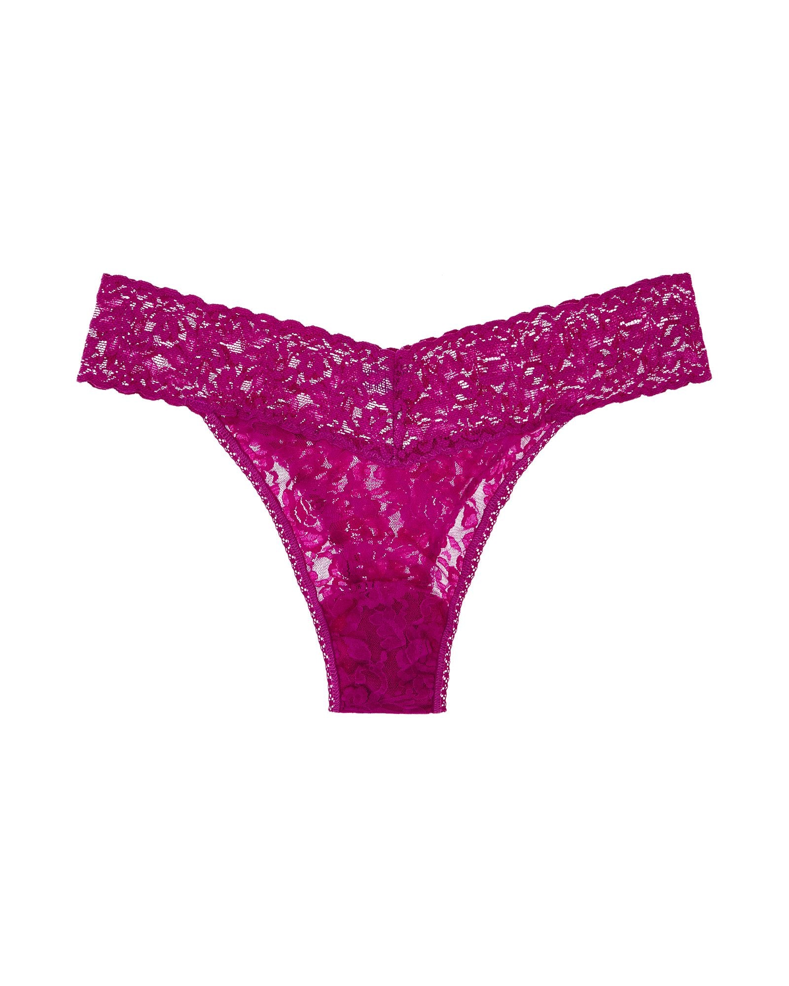 Hanky Panky Signature Lace Low-Rise Thong (Rolled)