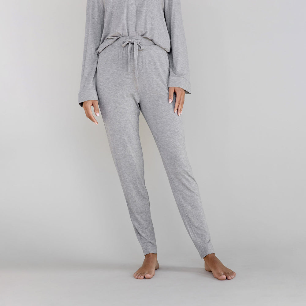 Women's Bamboo Stretch-Knit Tapered Pant in blue | Cozy Earth