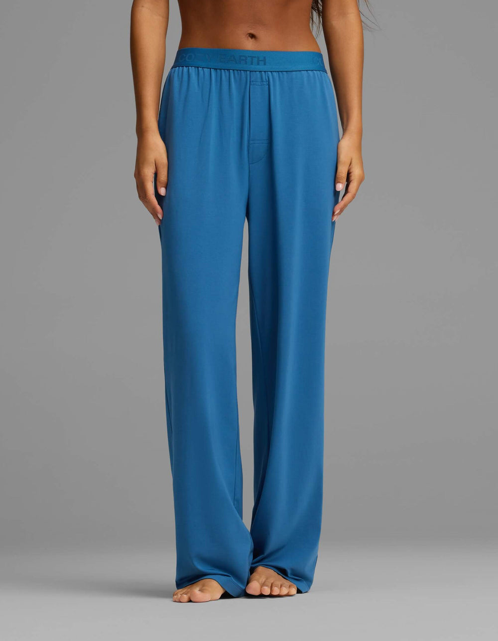 Women's First Layer Long Sleeve Sleep Tee & Pajama Pant Set in black | Cozy Earth