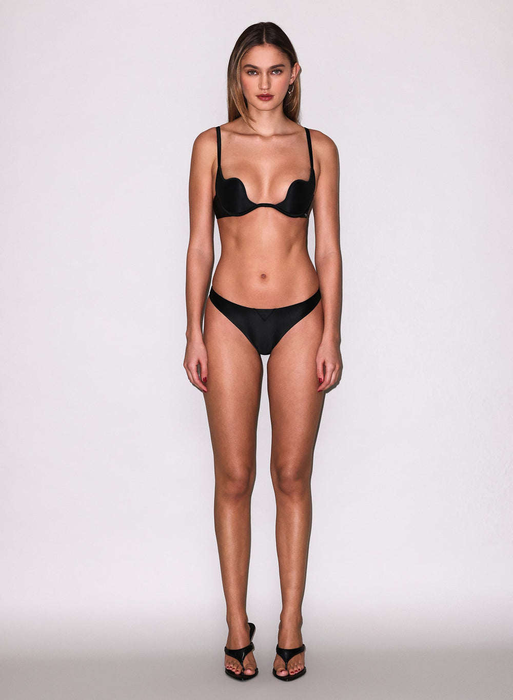 Fleur du Mal Le Gloss Seduce U-Plunge Bra in black
