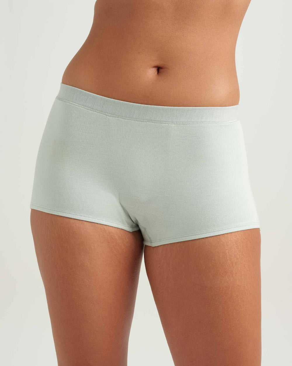 Leakproof Comfort CloudShort in black | Saalt