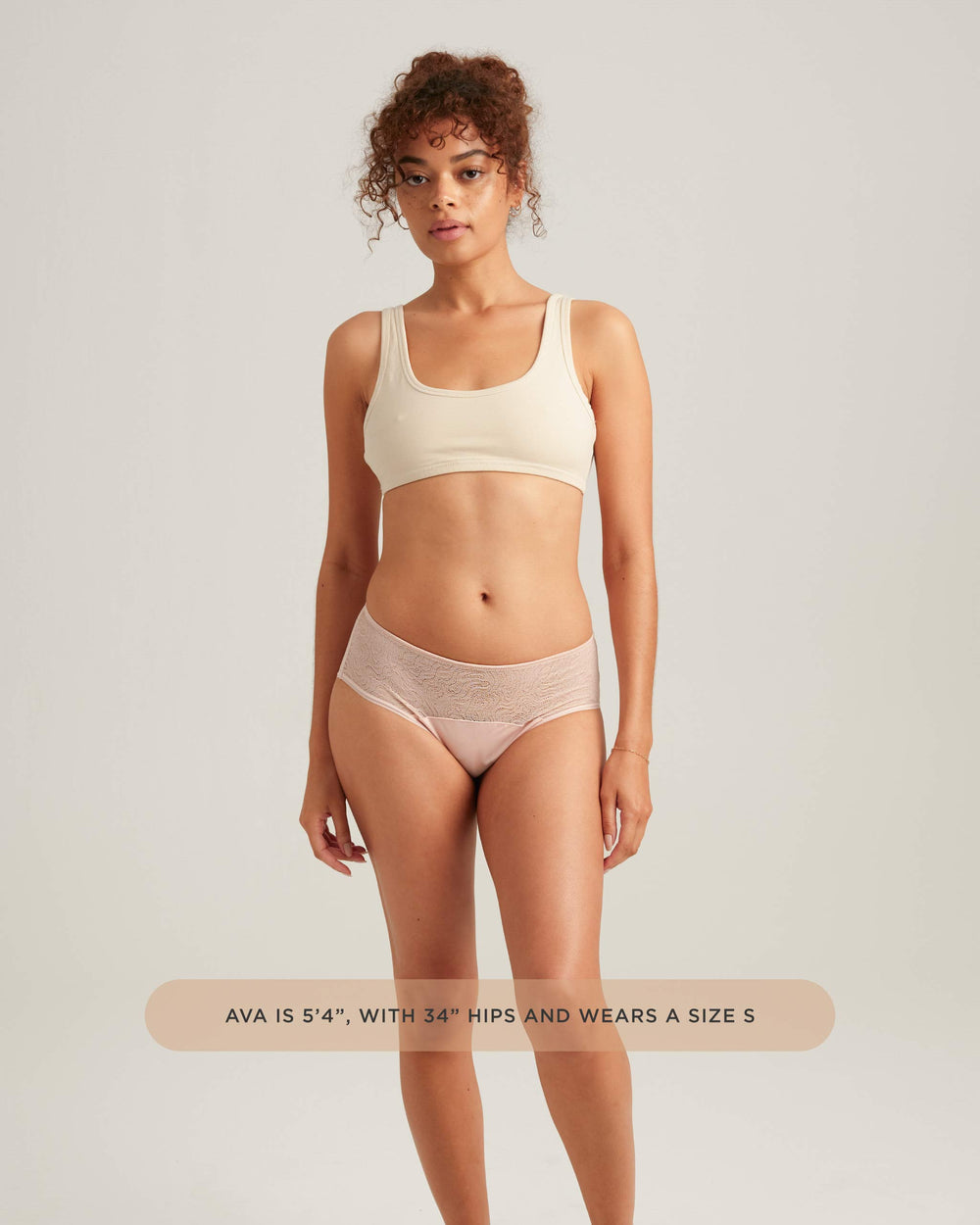 Leakproof Lace Hipster in black | Saalt