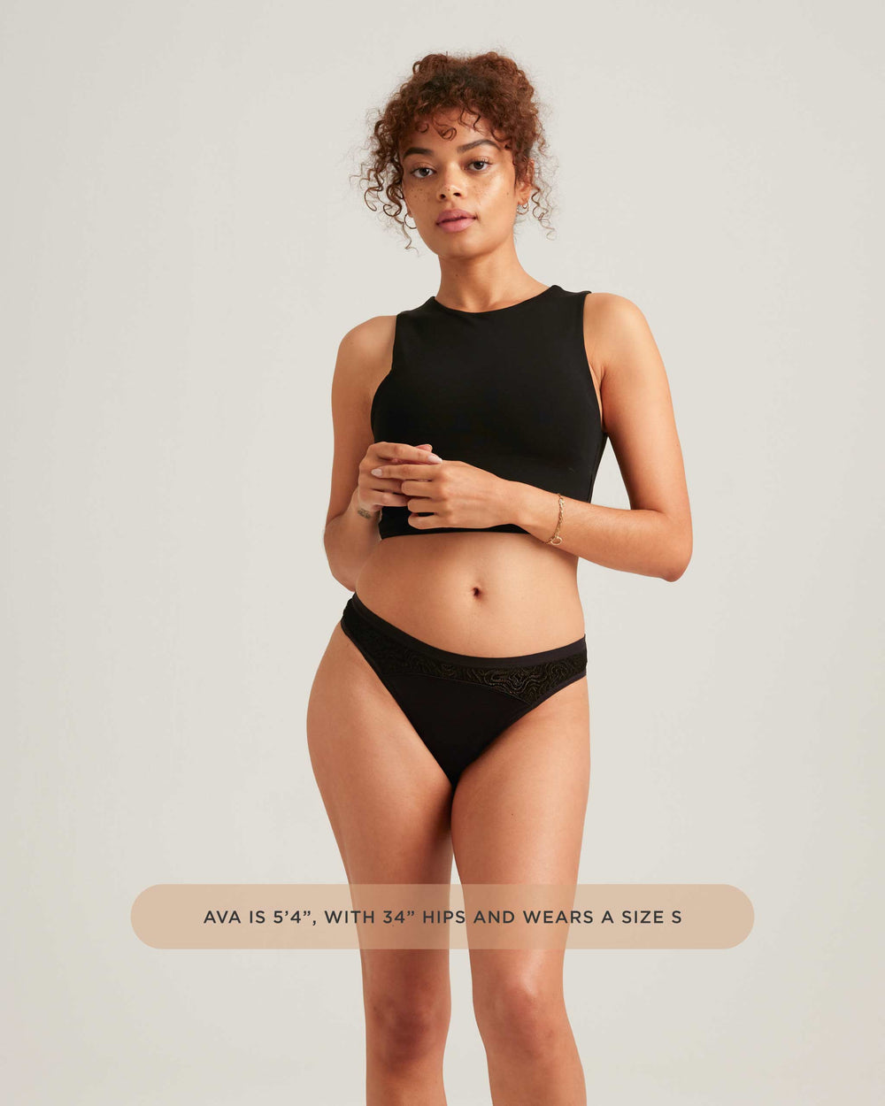 Leakproof Lace Thong in black | Saalt