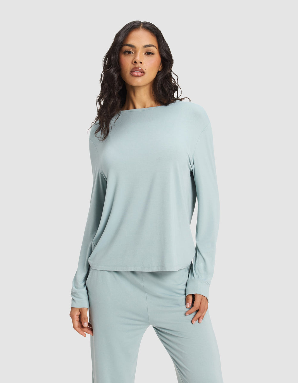 Women's Bamboo Stretch-Knit Long Sleeve Lounge Tee in black | Cozy Earth