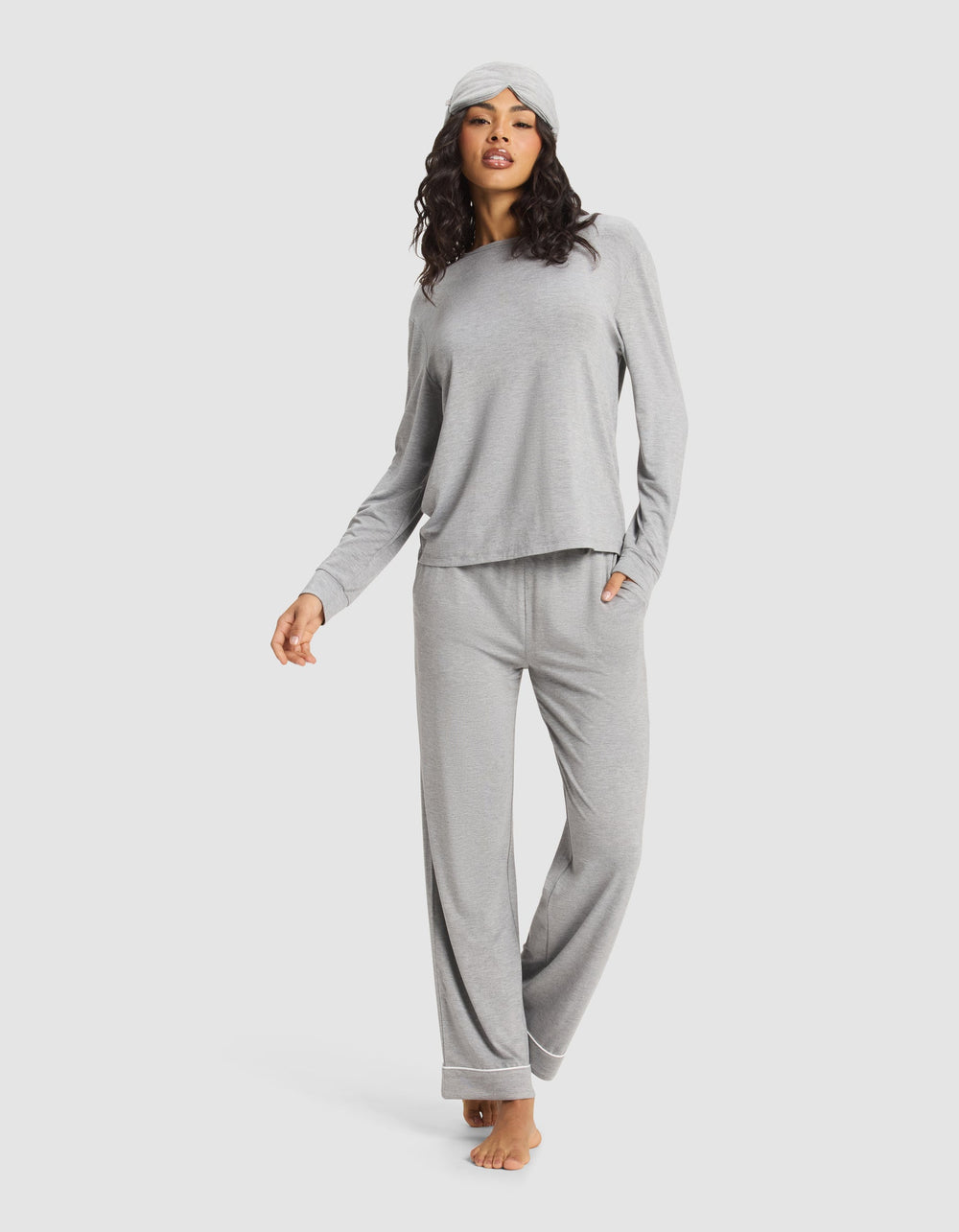 Women's Bamboo Stretch-Knit Long Sleeve Lounge Tee in black | Cozy Earth